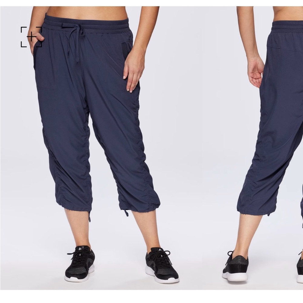 Bundle of 4 RBX Lumen lightweight capri pants.